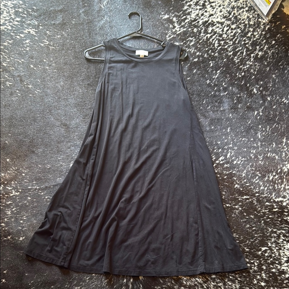 Elegant Black Sleeveless Dress